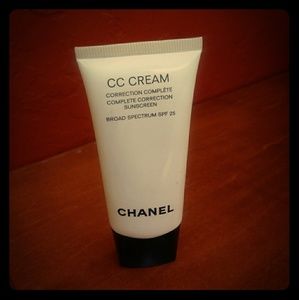 CHANEL CC Cream - 32 Beige Rose